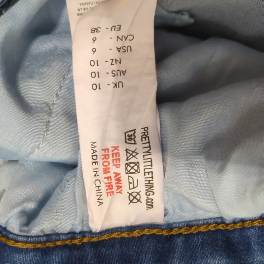 PrettyLittleThing Women's Skinny Blue Jeans Size 10 - Picture 6 of 8